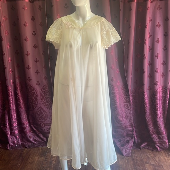 munsingwear Other - Vintage Munsingwear Sheer Chemise Robe Coquette Romantic Retro Nightgown